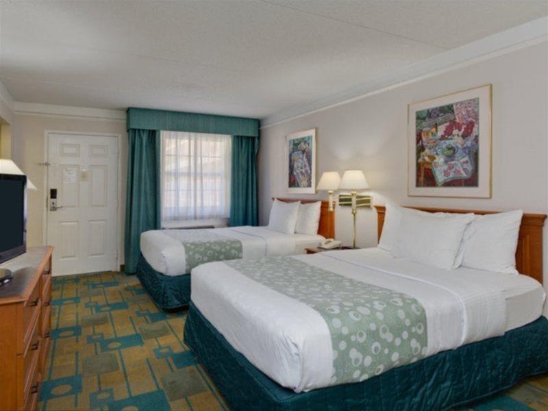 Baymont By Wyndham Orange Park 2*